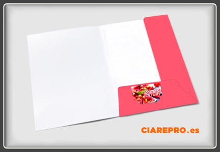 carpeta comercial con solapas y ranuras tv